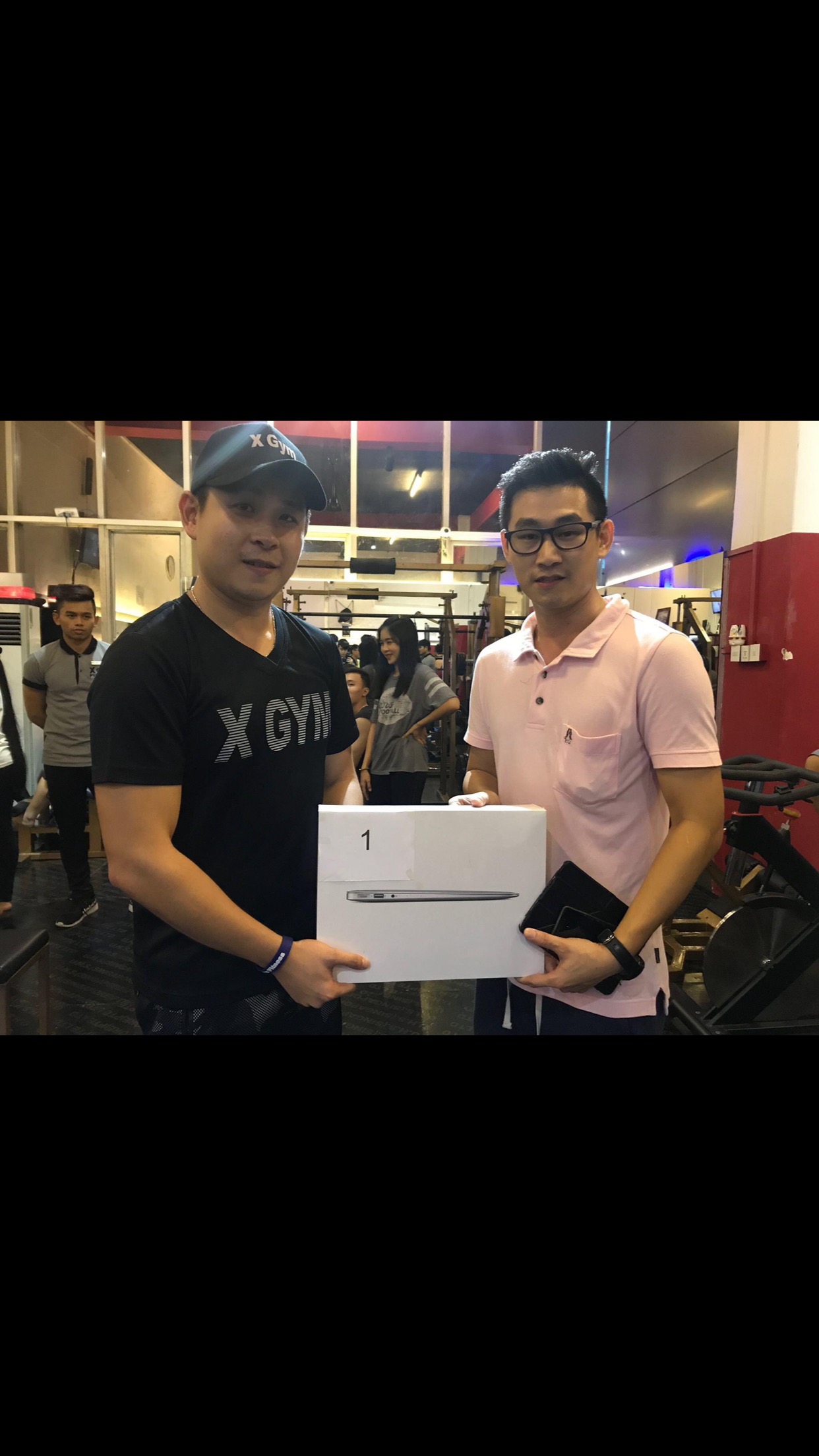 Paing receiving Macbook